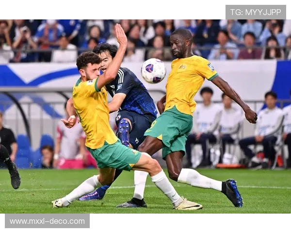 [国际球]互送乌龙 日本战平澳大利亚.